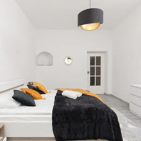 Apartment Metro Plac Wilsona Cozy By Renters *