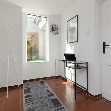 Metro Plac Wilsona Cozy By Renters Daire